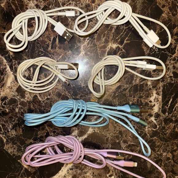 iPhone accessory bundle!!! - Picture 2 of 4